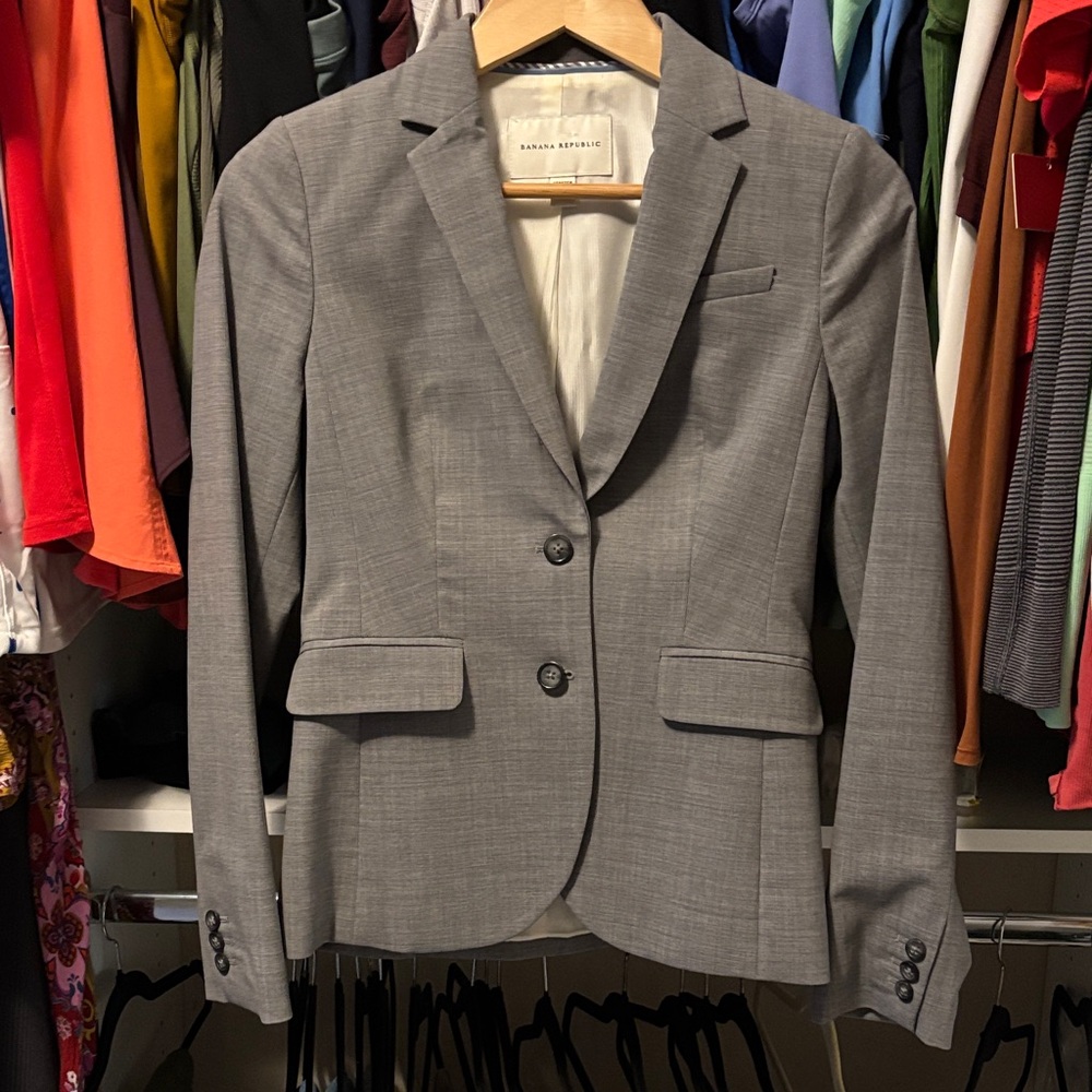 Banana Republic Martin women’s suit
